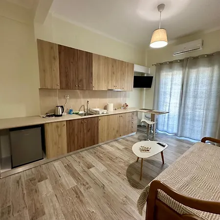 Estia Dionysos Lejlighed Dráma