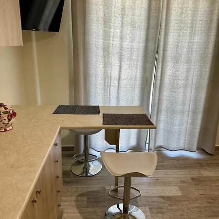 Estia Dionysos Lejlighed *